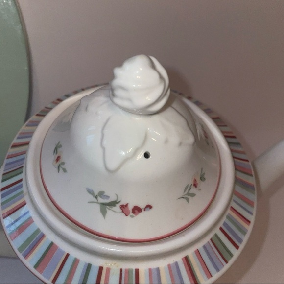 Laura Ashley Home “High Tea” 5 piece Bone China Tea Set - Picture 4 of 7